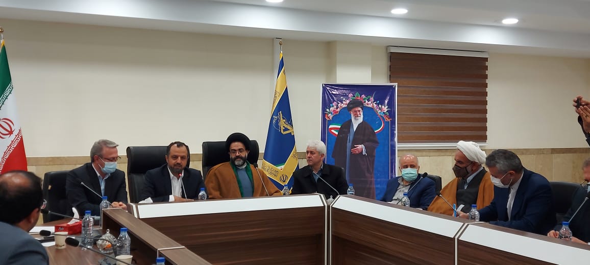 وزیر اقتصاد در شورای اداری چالوس تأکید کرد؛ حل مشکلات مناطق کشور با تمرکز زدایی از پایتخت و واگذاری اختیارات به استان ها