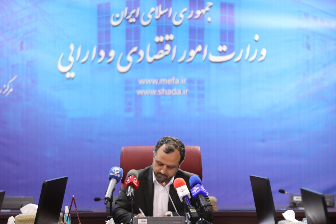 وزیر اقتصاد؛ در سال 1401 جدی تر از هفت ماه گذشته در مسیر بازگشت آرامش به اقتصاد کشور گام بر می داریم