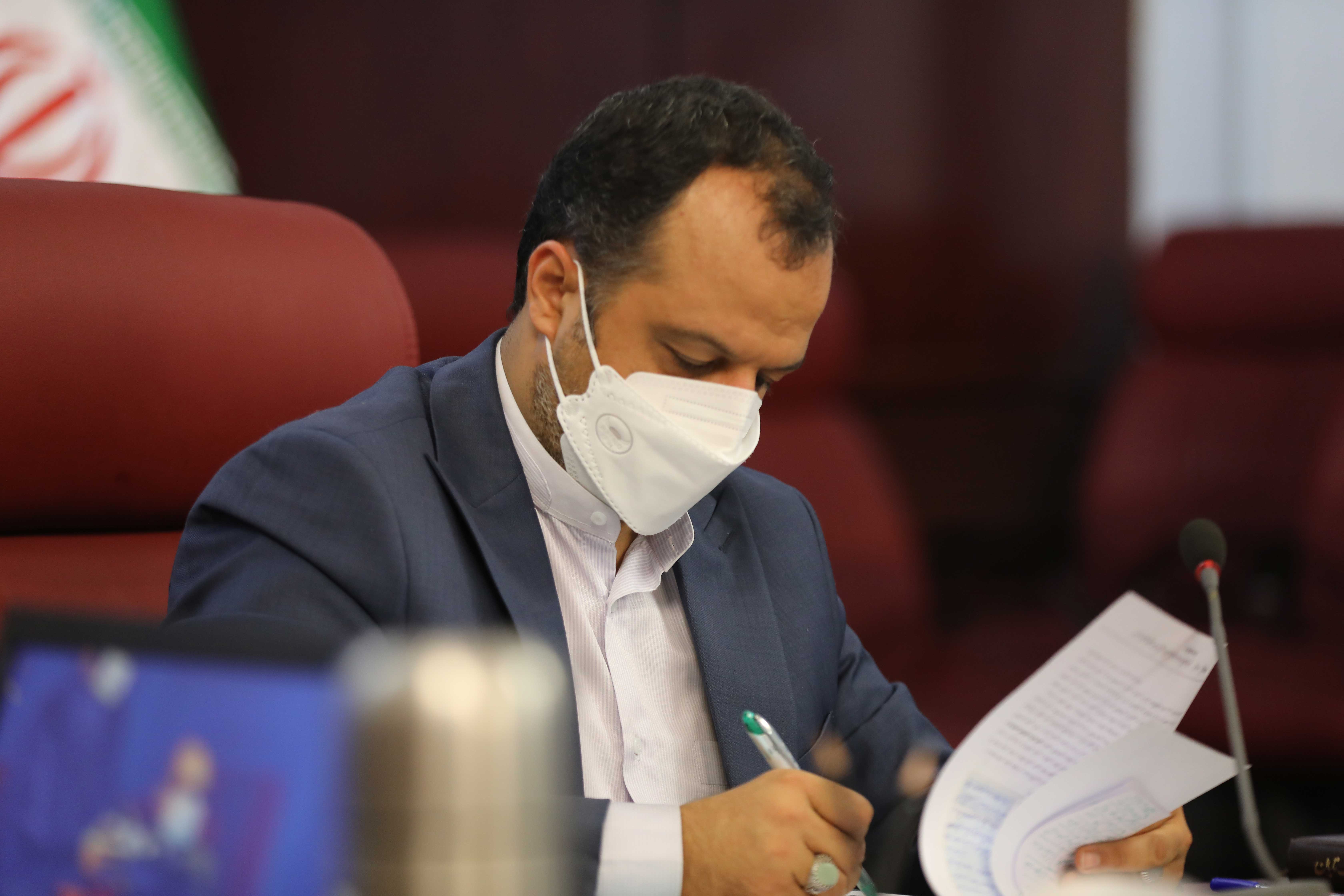 گزارش وزیر امور اقتصادی و دارایی از دخل و خرج دولت در سال ۱۴۰۰
