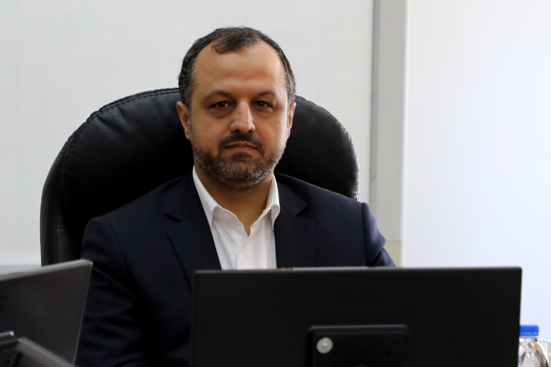 وزیر اقتصاد در گفتگو با بخش خبری ۲۱ شبکه یک سیما تأکید کرد: نهضت تسهیل صدور مجوزها با شدت تداوم می یابد