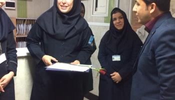 تجلیل بیمه آرمان از پرستاران با اهدای گل