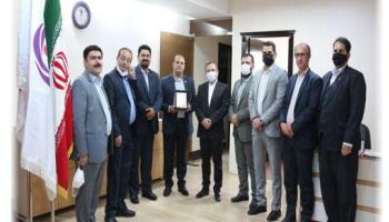 جلسه ی تقدیر از رئیس شعبه برتر بیمه آرمان :. قزوین .: