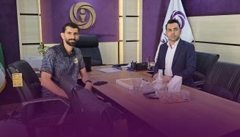 حضور فیاض میردورقی بازیکن فعال صنعت نفت آبادان و کاپیتان سابق استقلال خوزستان در شعبه اهواز بیمه آرمان