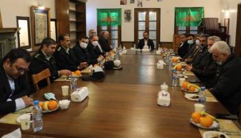 وزیر اقتصاد در دیدار با هیئت امنای بازار تهران از آنان خواستار شد:گزارش قوانین و مقررات مخل فعالیت بازاریان برای اصلاح